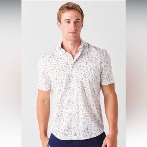 BNWT Johnnie-O “stampede” print button down short sleeve shirt size XL